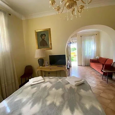 Favorita Nocleg ze śniadaniem Ercolano